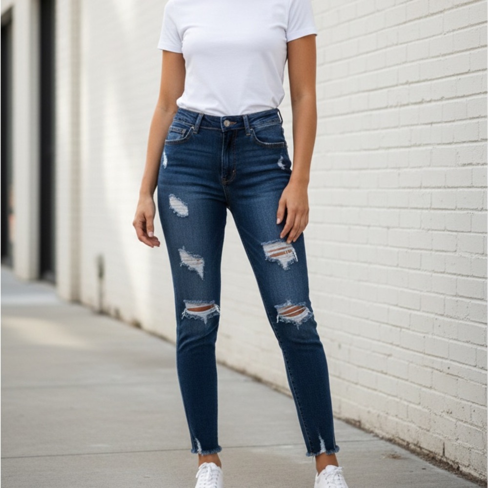 New! Women’s Wax Jeans High Rise Push Up in Dark Size 11/30